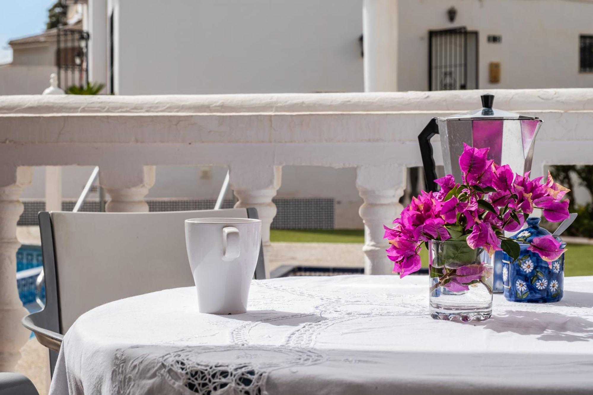 Bright spacious 1 bed apartment Nerja Exterior foto