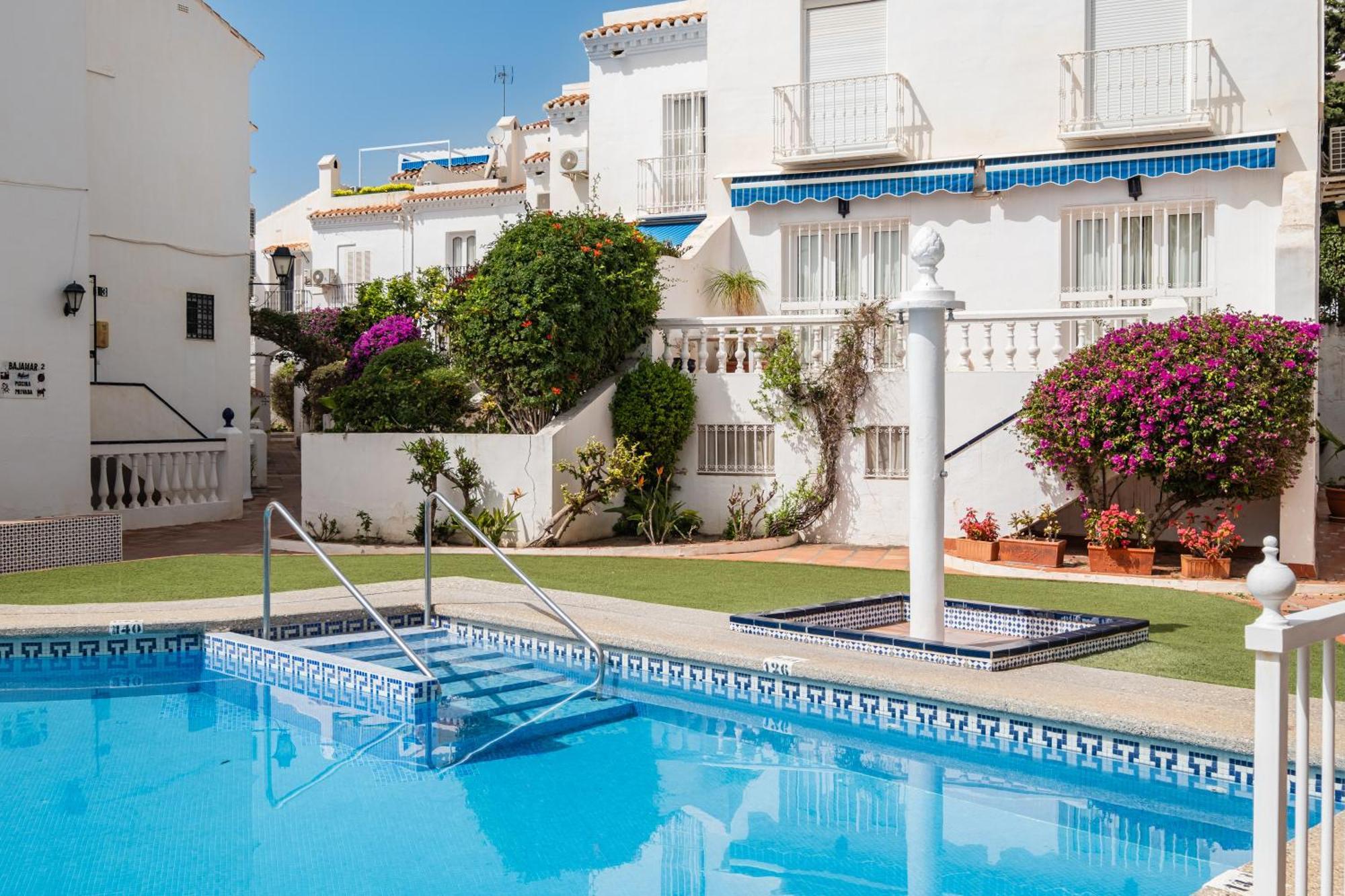 Bright spacious 1 bed apartment Nerja Exterior foto